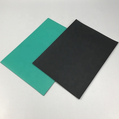 100 cm X 90 cm Odporność powierzchni ESD Mata antystatyczna 10E6 Odpowiednie podłogi