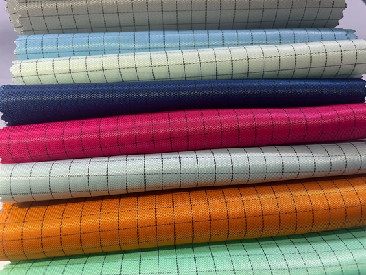 Antystatyczna tkanina Esd Bezpieczna przewodząca tkanina odzieżowa z poliestru Twill do pomieszczeń czystych